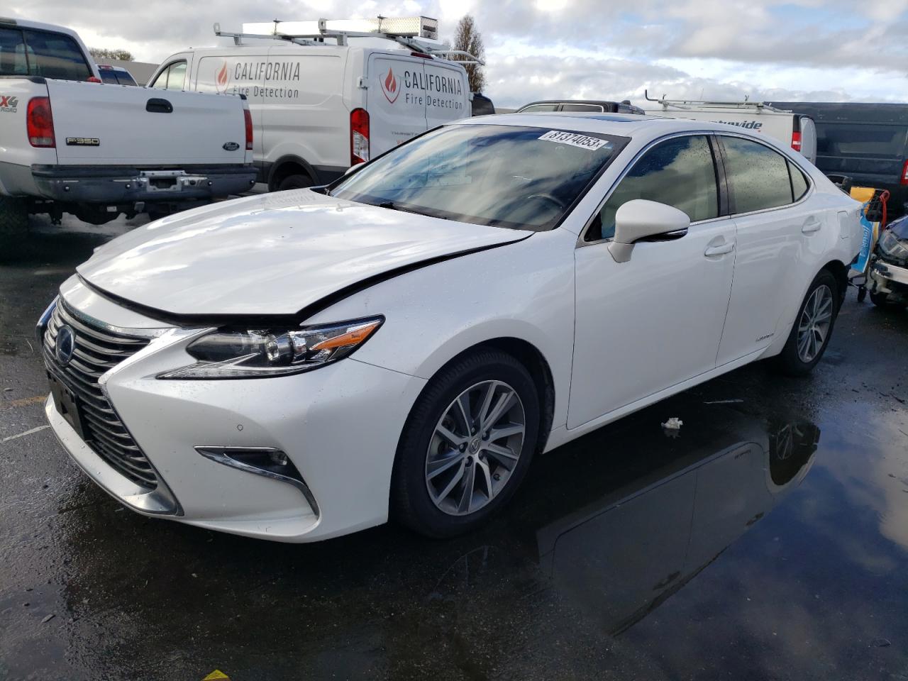 Image 1 of 2016 LEXUS ES 300H 2016 with VIN JTHBW1GG2G2105524