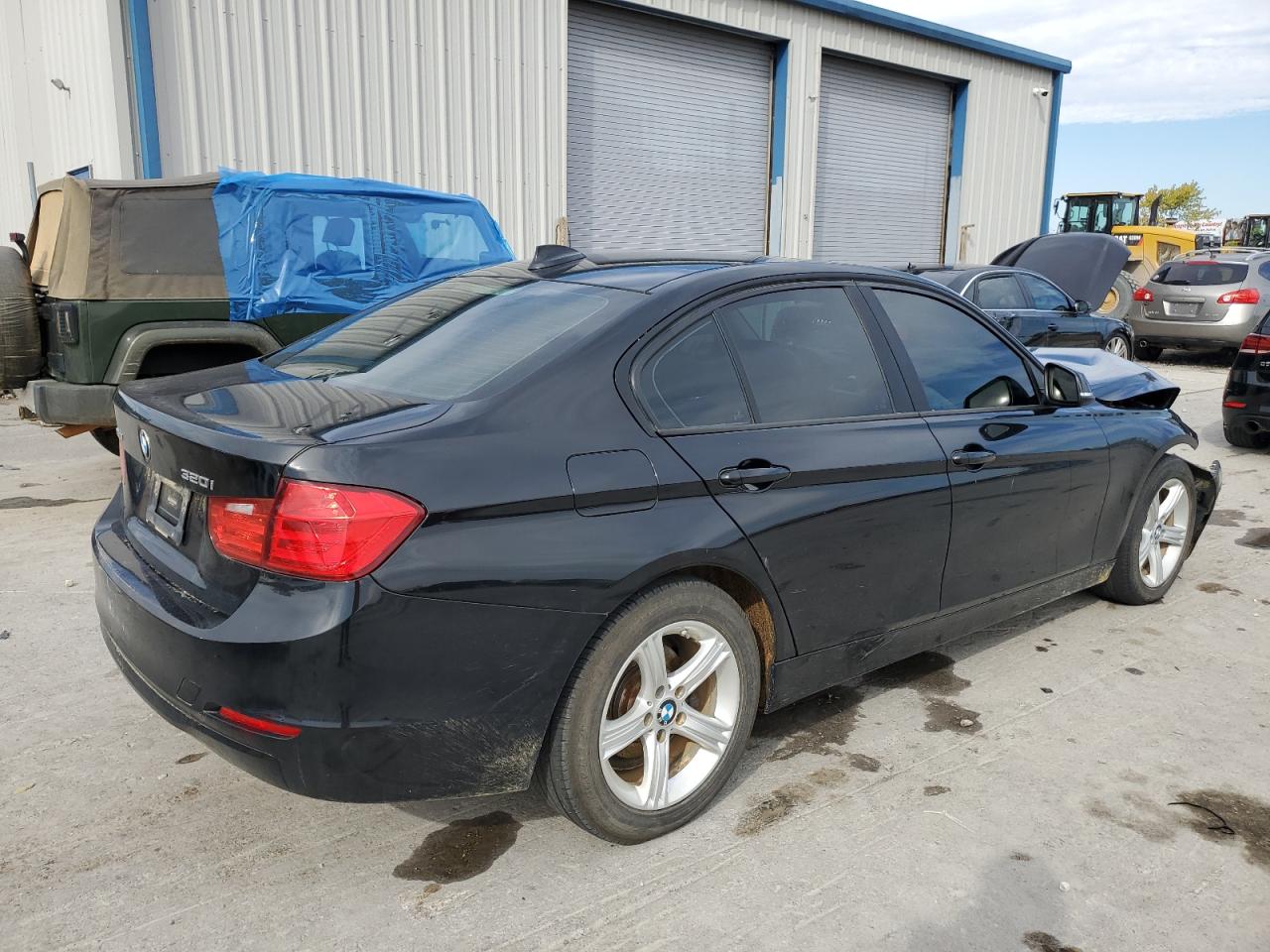 Изображение 3 2015 BMW 320 I XDRIVE 2015 с VIN WBA3C3C54FK202301