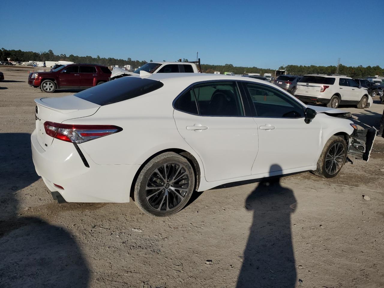 Изображение 3 2020 TOYOTA CAMRY SE 2020 с VIN 4T1G11AK5LU973739