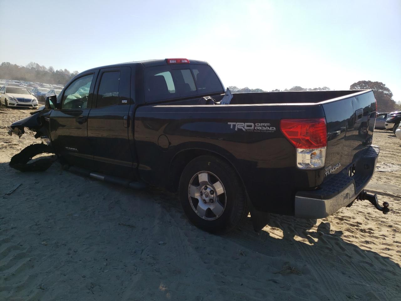 Изображение 2 2011 TOYOTA TUNDRA DOUBLE CAB SR5 2011 с VIN 5TFUY5F12BX189736