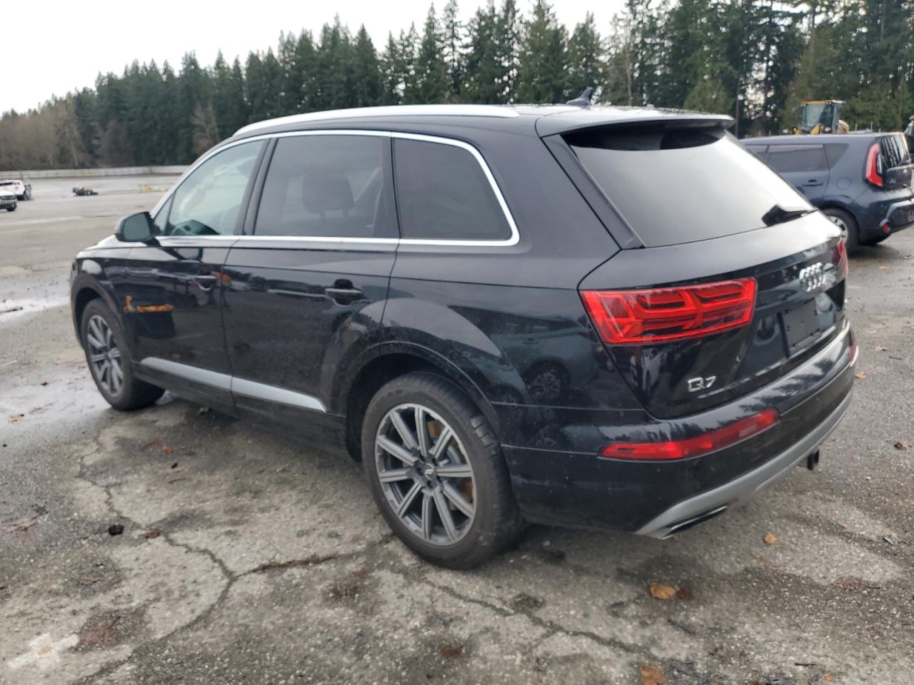 Image 2 of 2018 AUDI Q7 PREMIUM PLUS 2018 with VIN WA1LAAF70JD010908