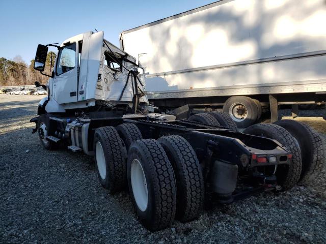Image 3 of 2022 VOLVO VN VNL 2022 with VIN 4V4NC9EG5NN601796