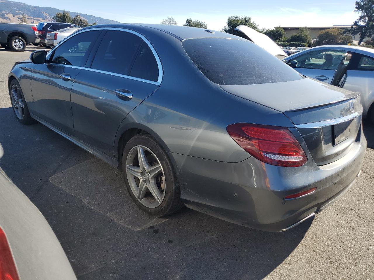 Изображение 2 2017 MERCEDES-BENZ E 300 2017 с VIN WDDZF4JB1HA042122