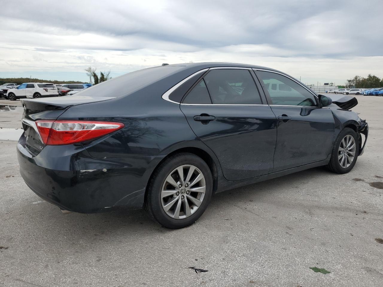 Obraz 3 z 2016 TOYOTA CAMRY LE 2016 z VIN 4T1BF1FK0GU501796