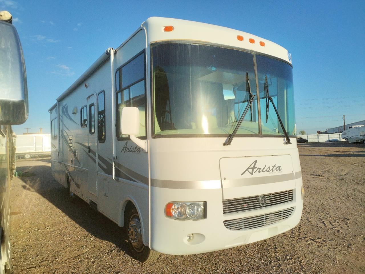 Image 1 of 2008 WORKHORSE CUSTOM CHASSIS MOTORHOME CHASSIS W1 2008 with VIN 5B4LPE7G173423497