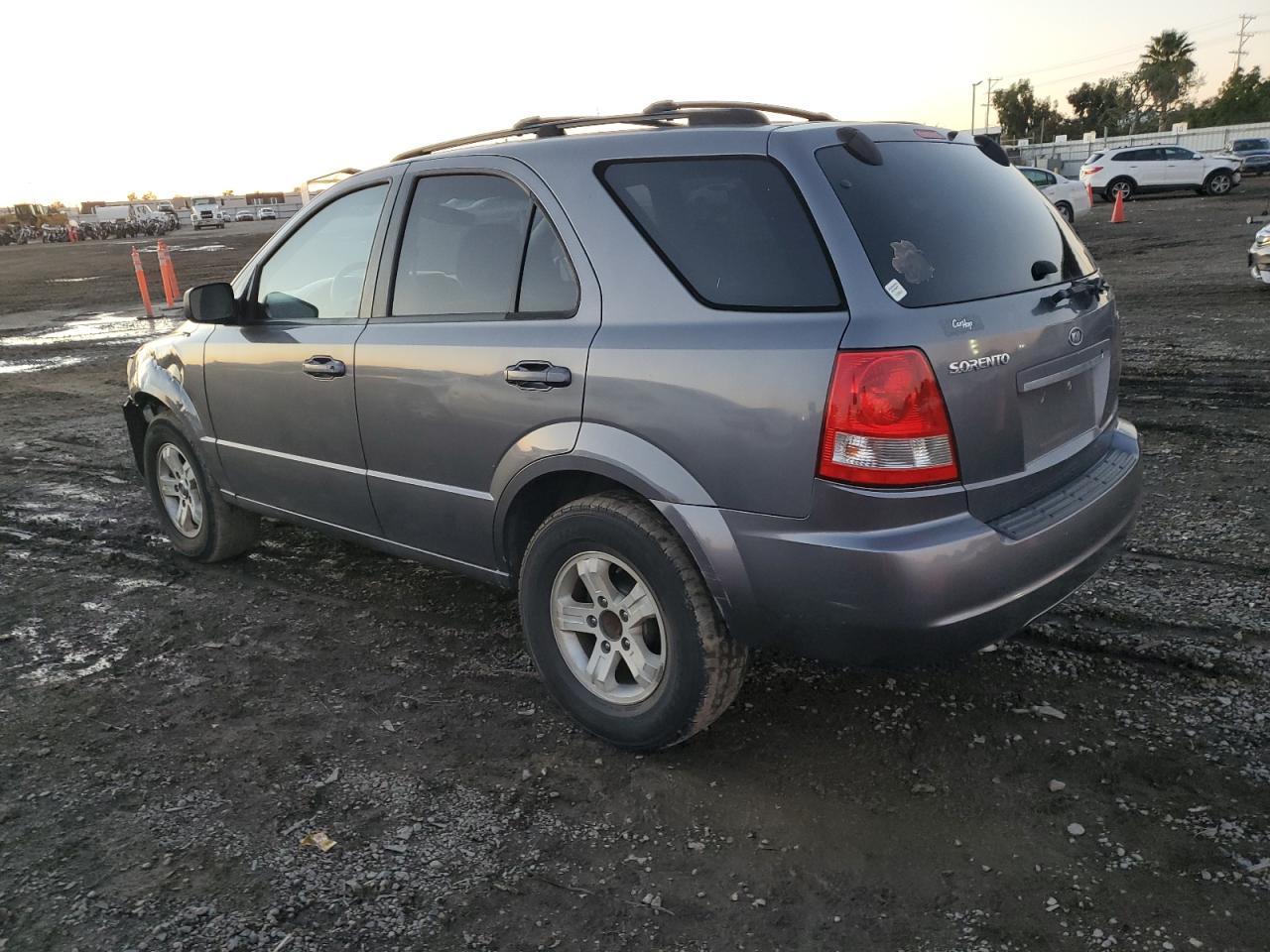Obraz 2 z 2005 KIA SORENTO EX 2005 z VIN KNDJD733X55367974