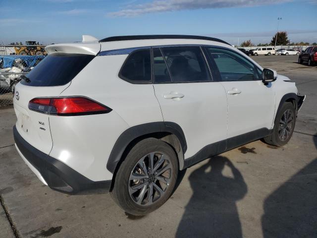 Изображение 3 2022 TOYOTA COROLLA CROSS XLE 2022 с VIN 7MUEAABGXNV012587