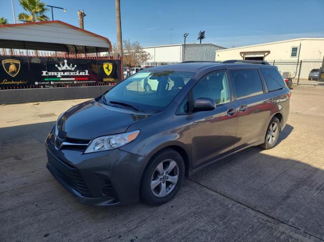 Image 2 of 2018 TOYOTA SIENNA LE 2018 with VIN 5TDKZ3DC6JS926115