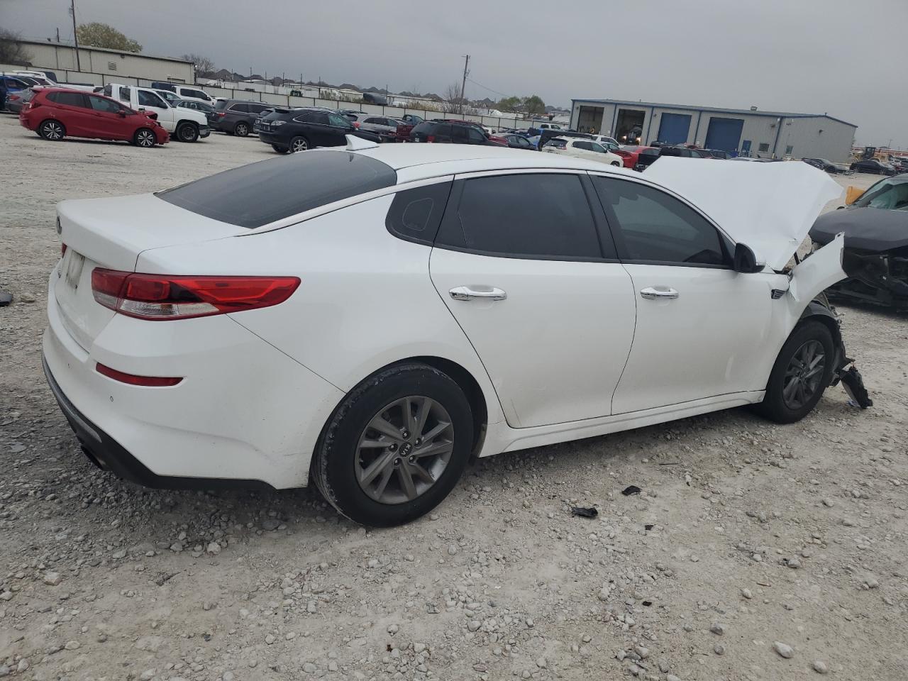 Image 3 of 2019 KIA OPTIMA LX 2019 with VIN 5XXGT4L38KG285311