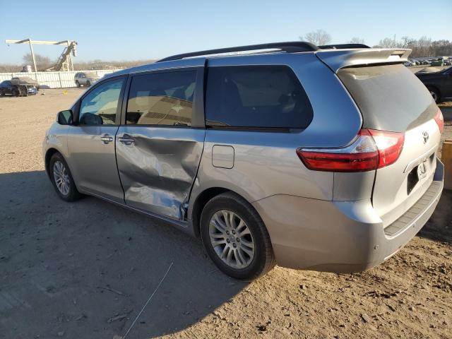 Obraz 2 z 2017 TOYOTA SIENNA XLE 2017 z VIN 5TDYZ3DC0HS852453