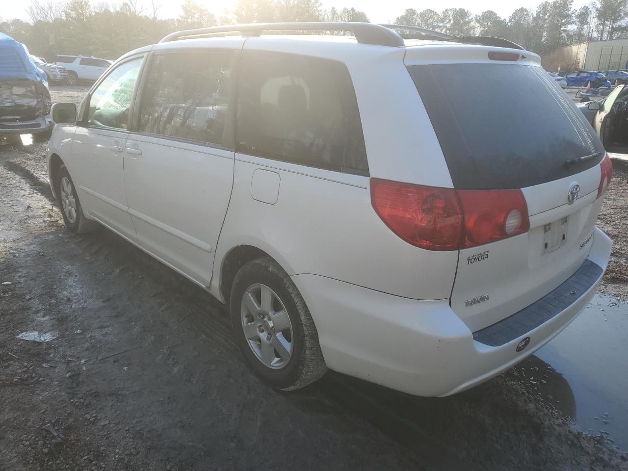 Image 2 of 2006 TOYOTA SIENNA XLE 2006 with VIN 5TDZA22C16S399529