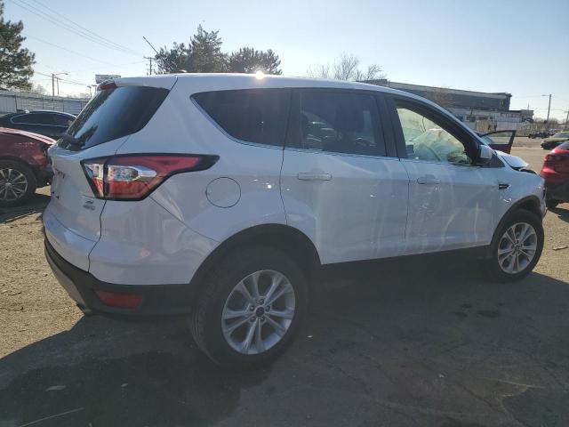 Image 3 of 2017 FORD ESCAPE SE 2017 with VIN 1FMCU0GD7HUC98606