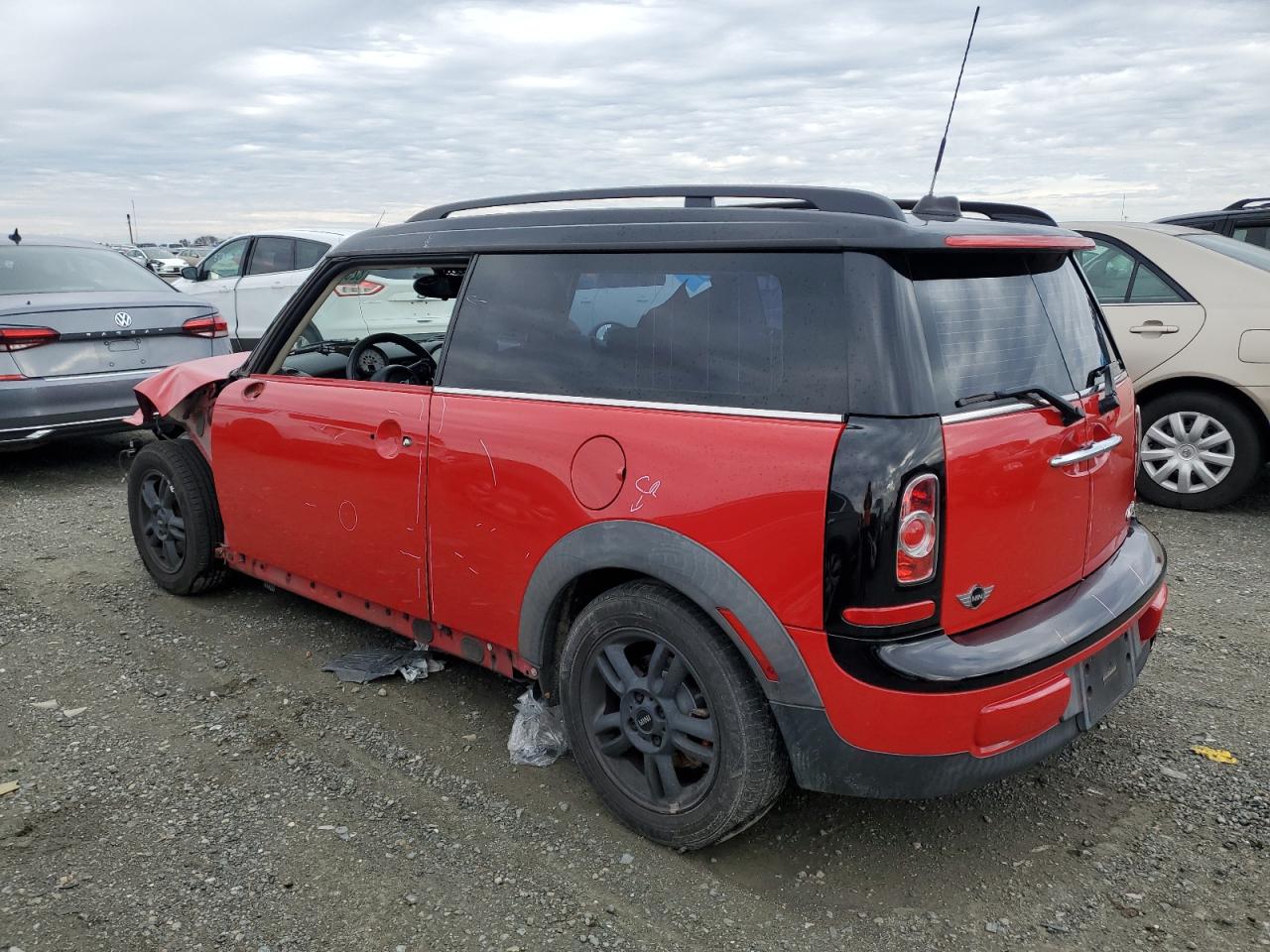 Image 2 of 2013 MINI COOPER CLUBMAN 2013 with VIN WMWZF3C58DT490638