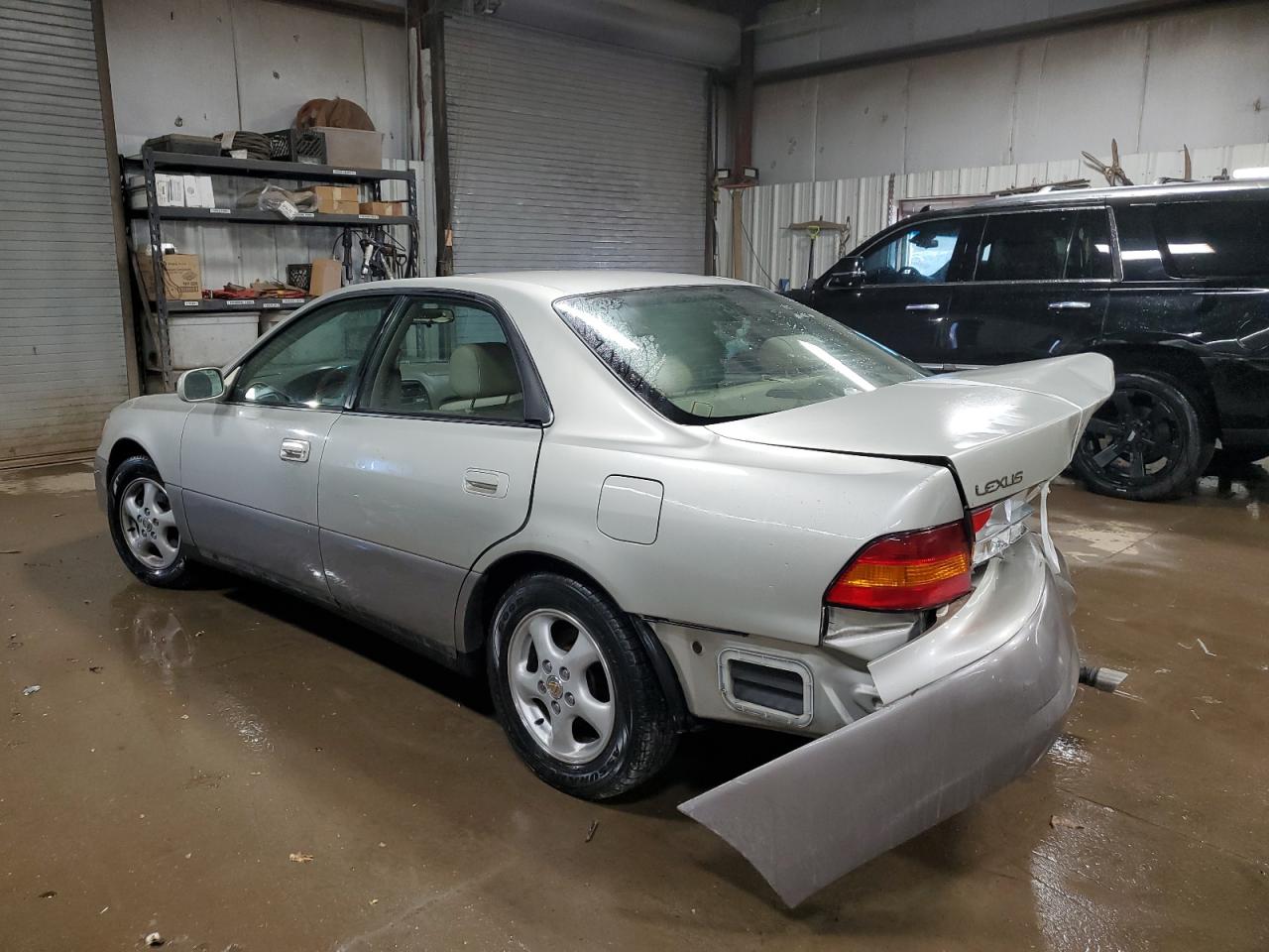 Obraz 2 z 1997 LEXUS ES 300 1997 z VIN JT8BF22G1V0069637