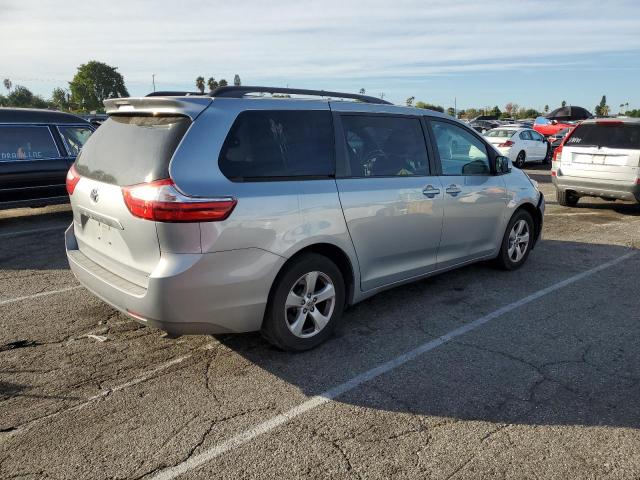 Obraz 3 z 2015 TOYOTA SIENNA LE 2015 z VIN 5TDKK3DCXFS629649