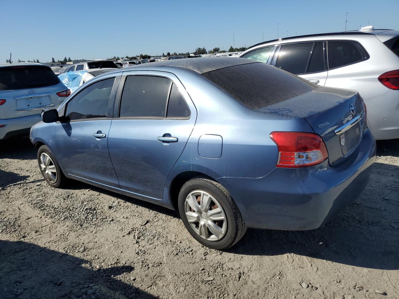 Изображение 2 2007 TOYOTA YARIS  2007 с VIN JTDBT923271013607