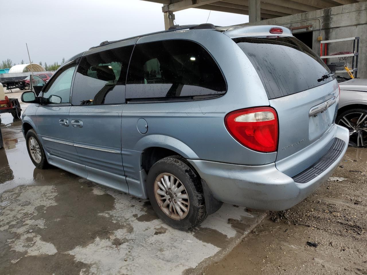 Изображение 2 2004 CHRYSLER TOWN & COUNTRY TOURING 2004 с VIN 2C4GP54L94R606257