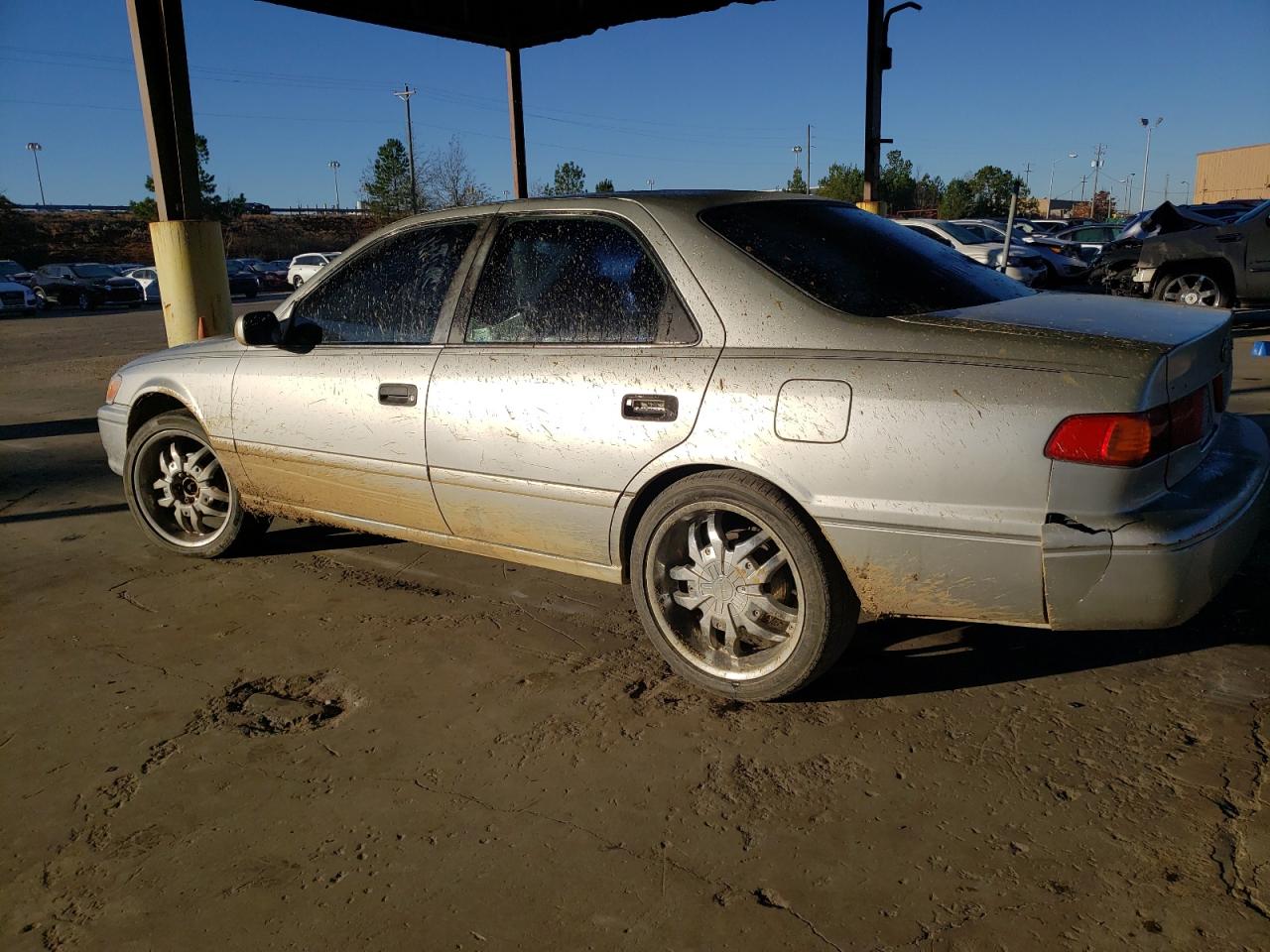 Image 2 of 2001 TOYOTA CAMRY CE 2001 with VIN 4T1BG22K61U833726