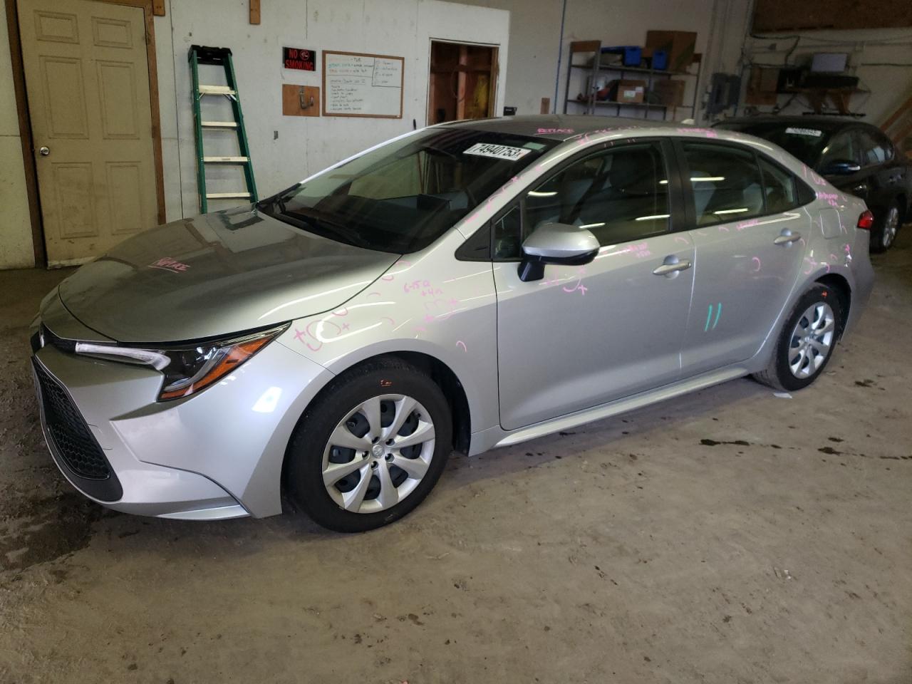 Image 1 of 2020 TOYOTA COROLLA LE 2020 with VIN JTDEPRAE6LJ104801