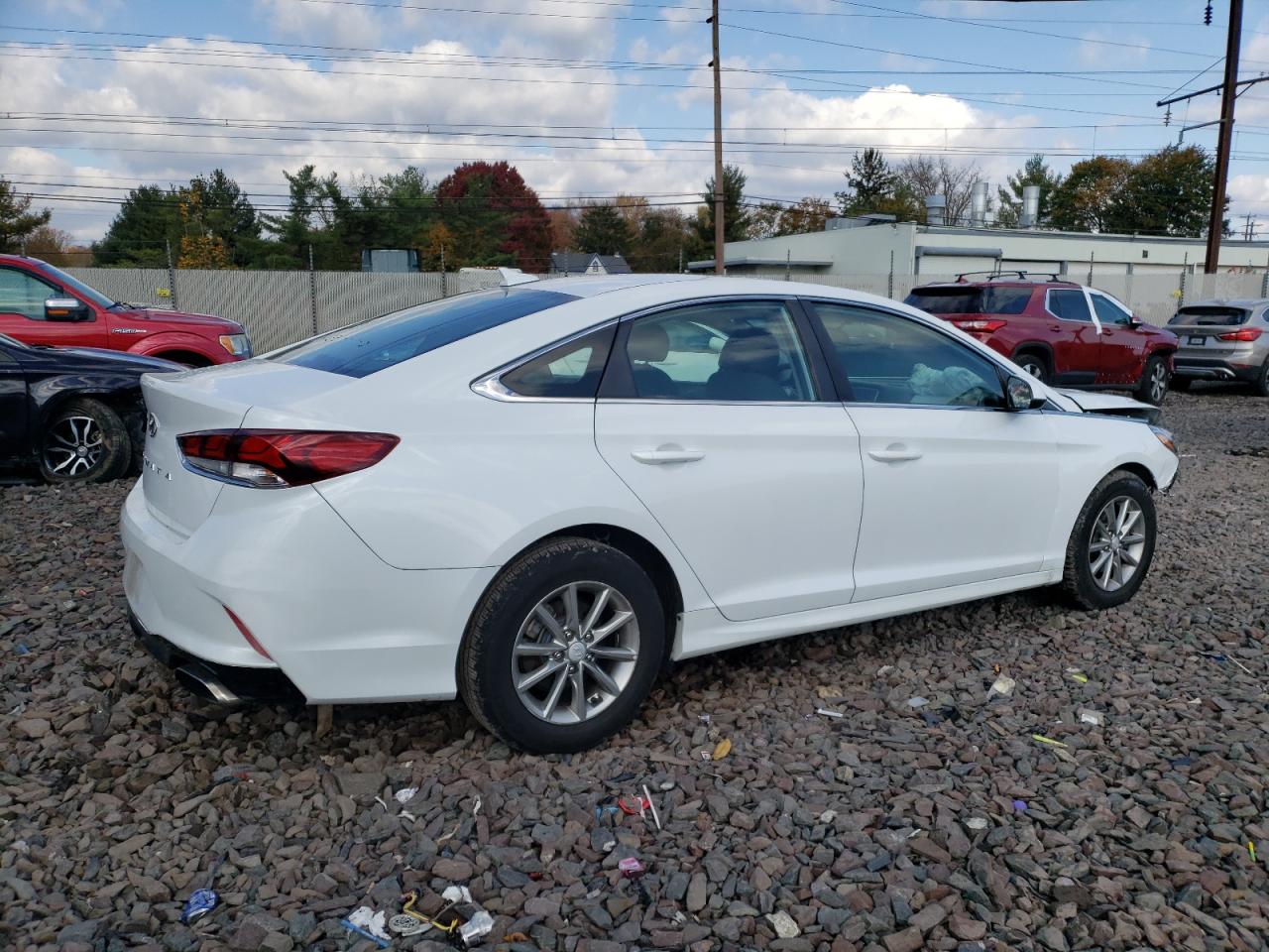 Изображение 3 Hyundai Sonata Se 2018 с VIN 5NPE24AF5JH706184