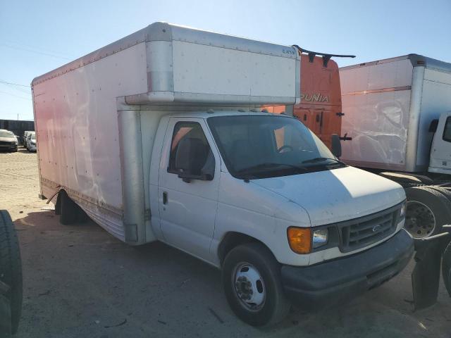 Image 1 of 2007 FORD ECONOLINE E450 SUPER DUTY CUTAWAY VAN 2007 with VIN 1FDXE45S37DA17827