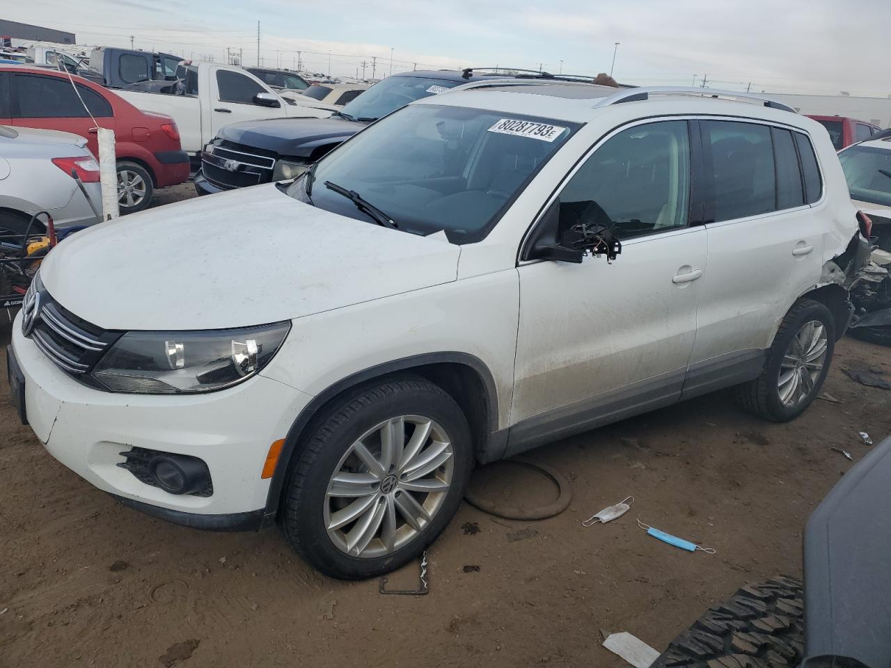 Image 1 of 2014 VOLKSWAGEN TIGUAN S 2014 with VIN WVGBV3AXXEW562592