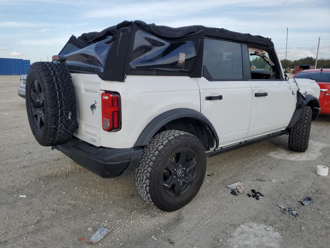 Изображение 3 2022 FORD BRONCO BASE 2022 с VIN 1FMEE5DP0NLB59694