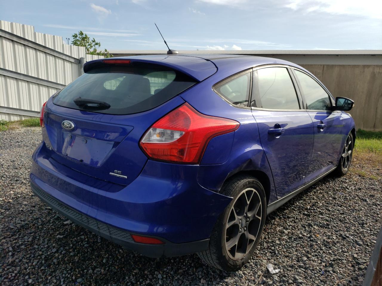 Image 3 of 2013 FORD FOCUS SE 2013 with VIN 1FADP3K21DL104617
