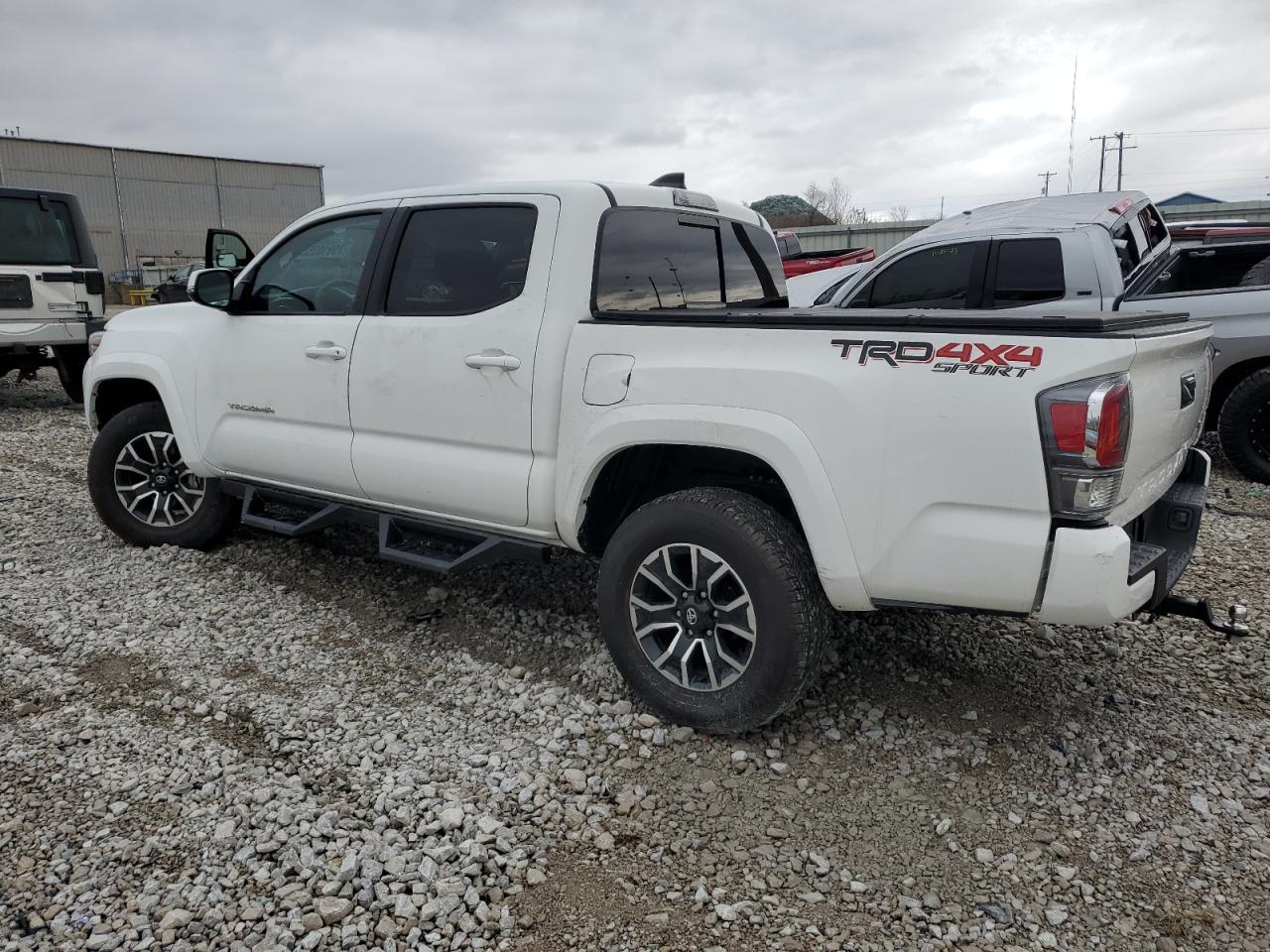 Image 2 of 2022 TOYOTA TACOMA DOUBLE CAB 2022 with VIN 3TMCZ5AN7NM507914