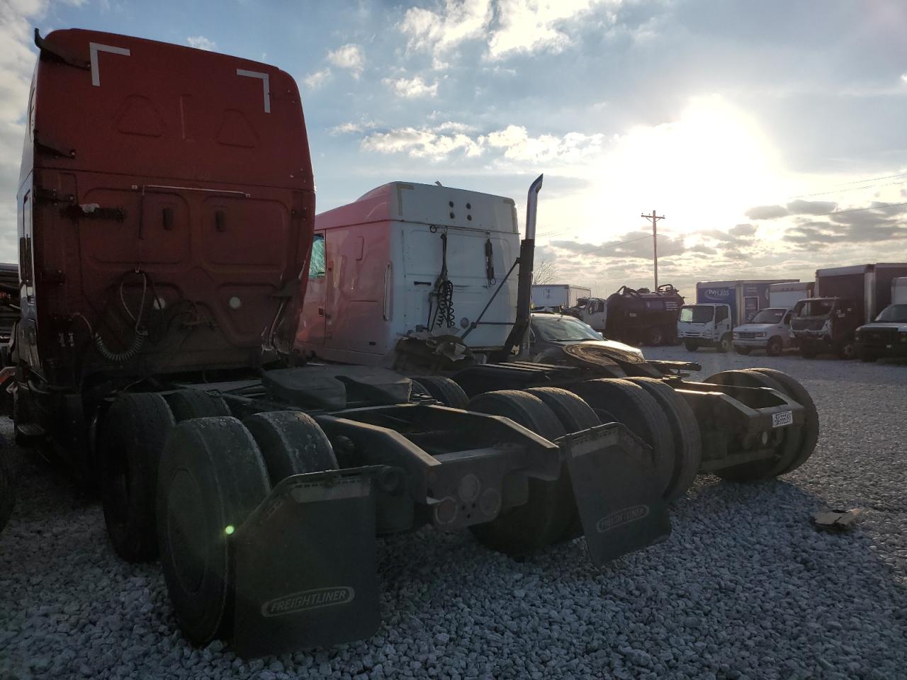 Изображение 3 2020 FREIGHTLINER CASCADIA 126  2020 с VIN 1FUJHHDR1LLLN1855