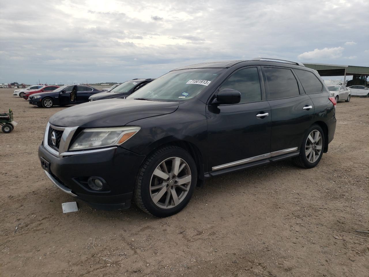 Image 1 of 2015 NISSAN PATHFINDER S 2015 with VIN 5N1AR2MN4FC605945