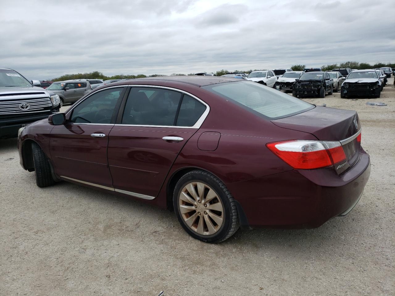 Image 2 of 2013 HONDA ACCORD EX 2013 with VIN 1HGCR2F77DA097850