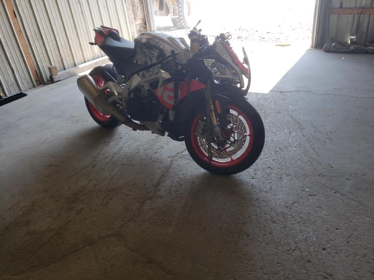 Изображение 1 2018 APRILIA TUONO 2018 с VIN ZD4KGUA03JS000479