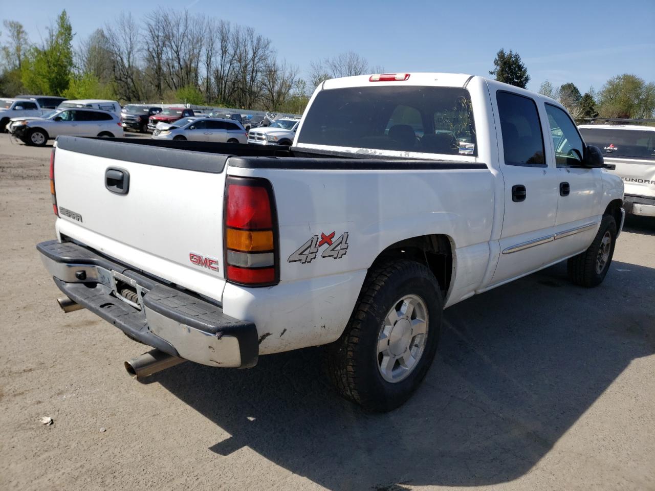 Image 3 of 2007 GMC NEW SIERRA K1500 2007 with VIN 2GTEK13V571183410