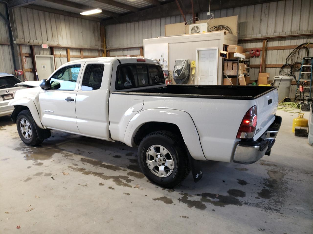 Image 2 of 2013 TOYOTA TACOMA ACCESS CAB 2013 with VIN 5TFUX4ENXDX021721