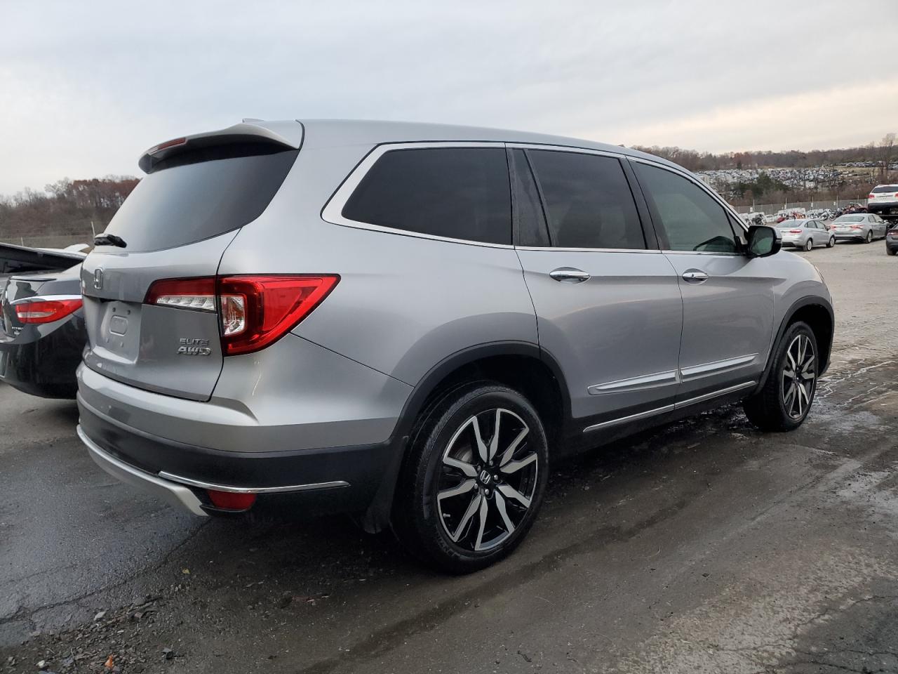 Изображение 3 Honda Pilot Elite 2019 с VIN 5FNYF6H07KB058510