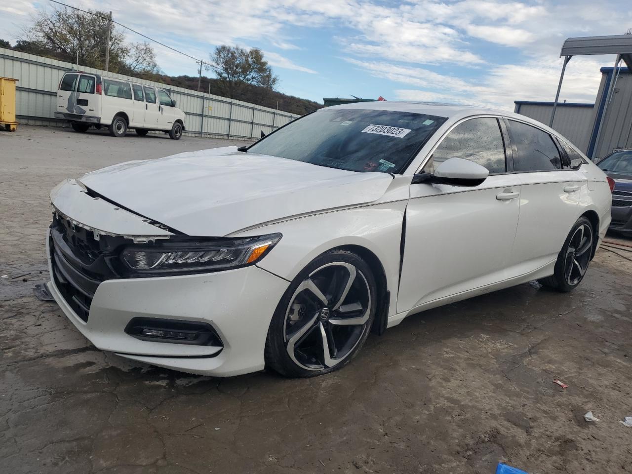 Изображение 1 2018 HONDA ACCORD SPORT 2018 с VIN 1HGCV2F3XJA051367