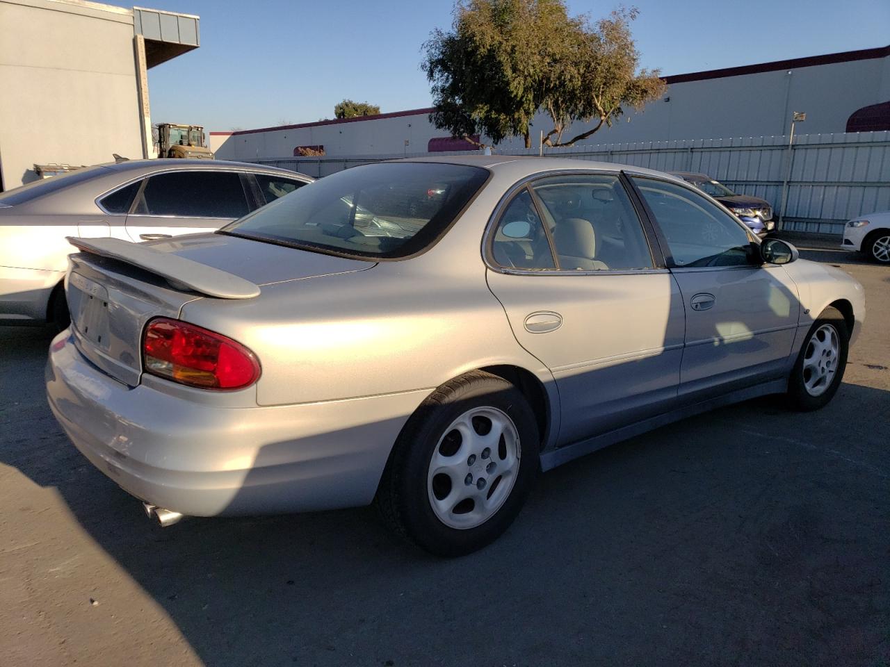 Image 3 of 1999 OLDSMOBILE INTRIGUE GL 1999 with VIN 1G3WS52H6XF343214