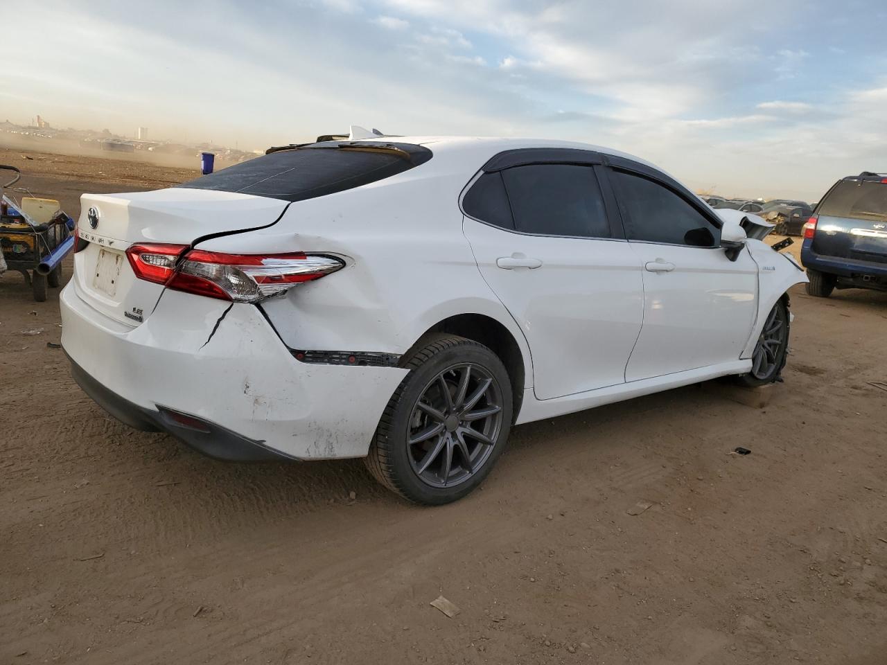 Image 3 of 2019 TOYOTA CAMRY LE 2019 with VIN 4T1B31HK2KU007731