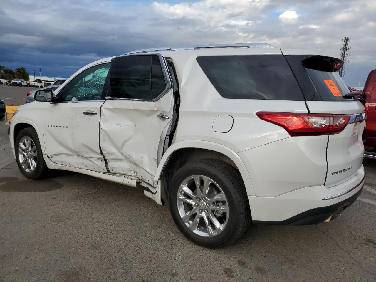 Image 2 of 2020 CHEVROLET TRAVERSE HIGH COUNTRY 2020 with VIN 1GNEVNKW0LJ287738
