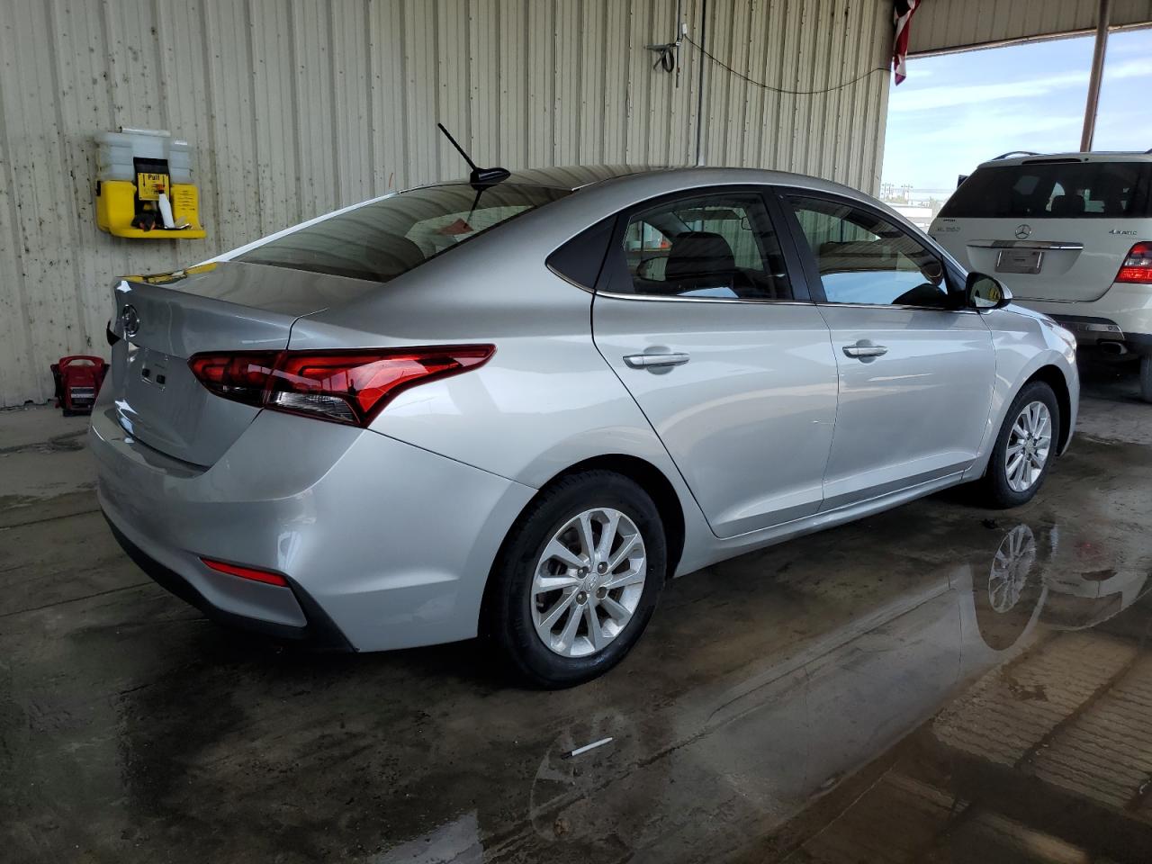 Image 3 of 2019 HYUNDAI ACCENT SE 2019 with VIN 3KPC24A34KE055519