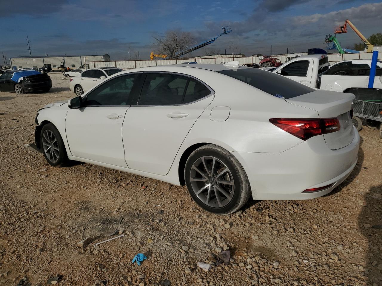 Изображение 2 2017 ACURA TLX TECH 2017 с VIN 19UUB2F58HA005836