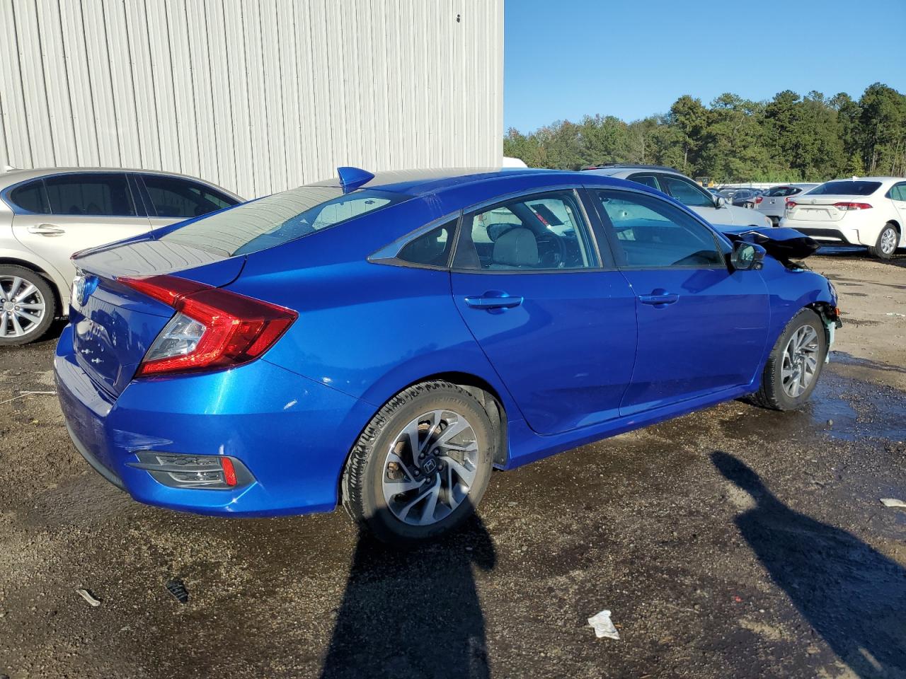 Изображение 3 2017 HONDA CIVIC EX 2017 с VIN 2HGFC2F71HH566825