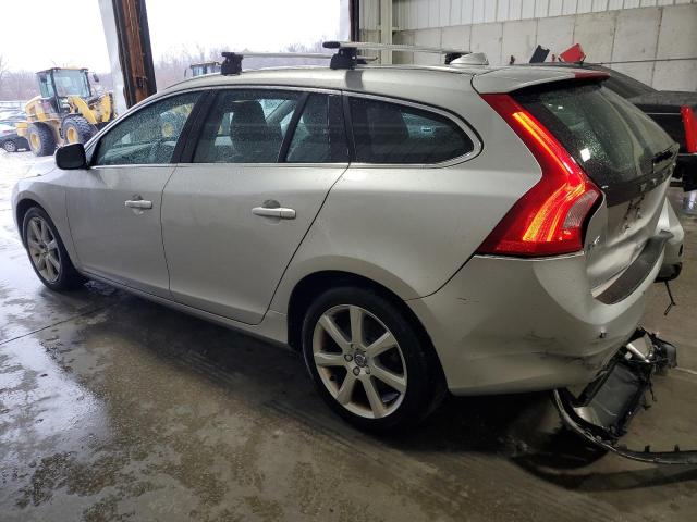 Obraz 2 z 2016 VOLVO V60 T5 PREMIER 2016 z VIN YV140MEK4G1312954