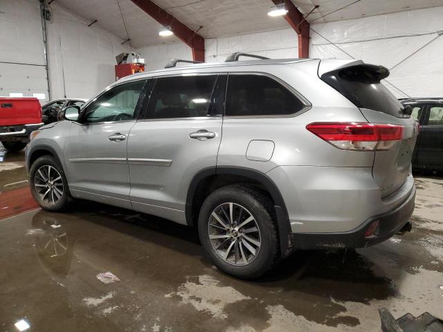 Obraz 2 z 2018 TOYOTA HIGHLANDER SE 2018 z VIN 5TDJZRFHXJS523908