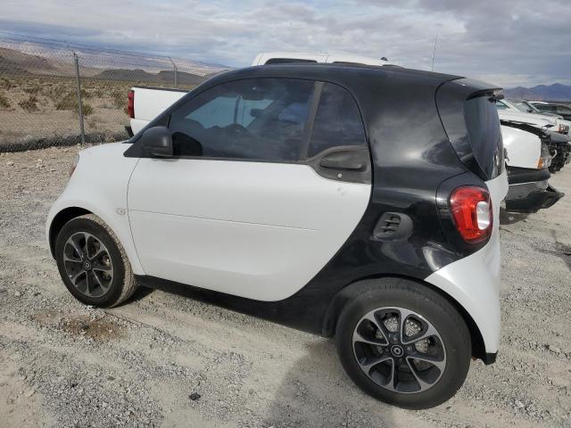 Obraz 2 z 2017 SMART FORTWO  2017 z VIN WMEFJ5DAXHK170889