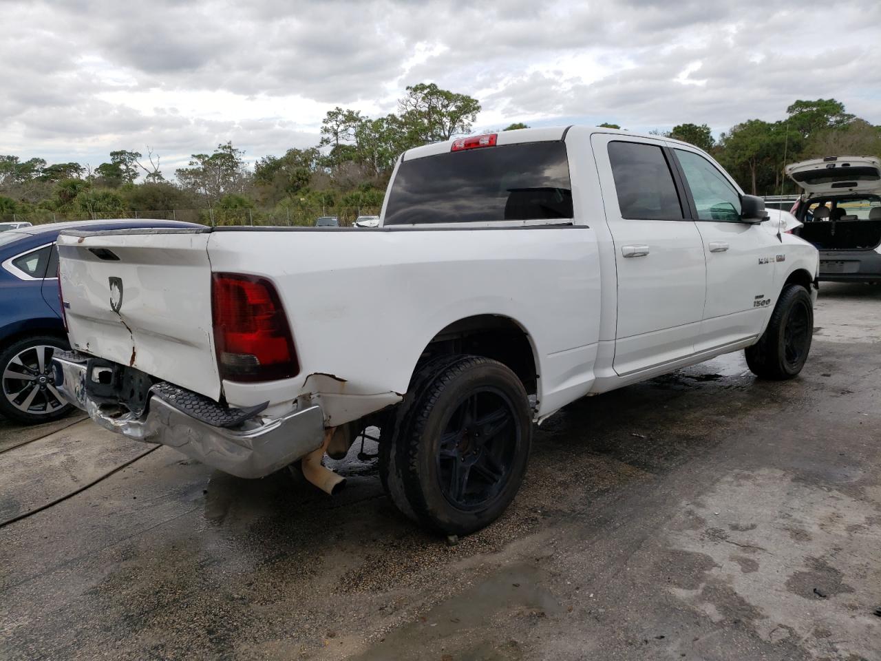 Изображение 3 2019 RAM 1500 CLASSIC SLT 2019 с VIN 1C6RR6TTXKS561505