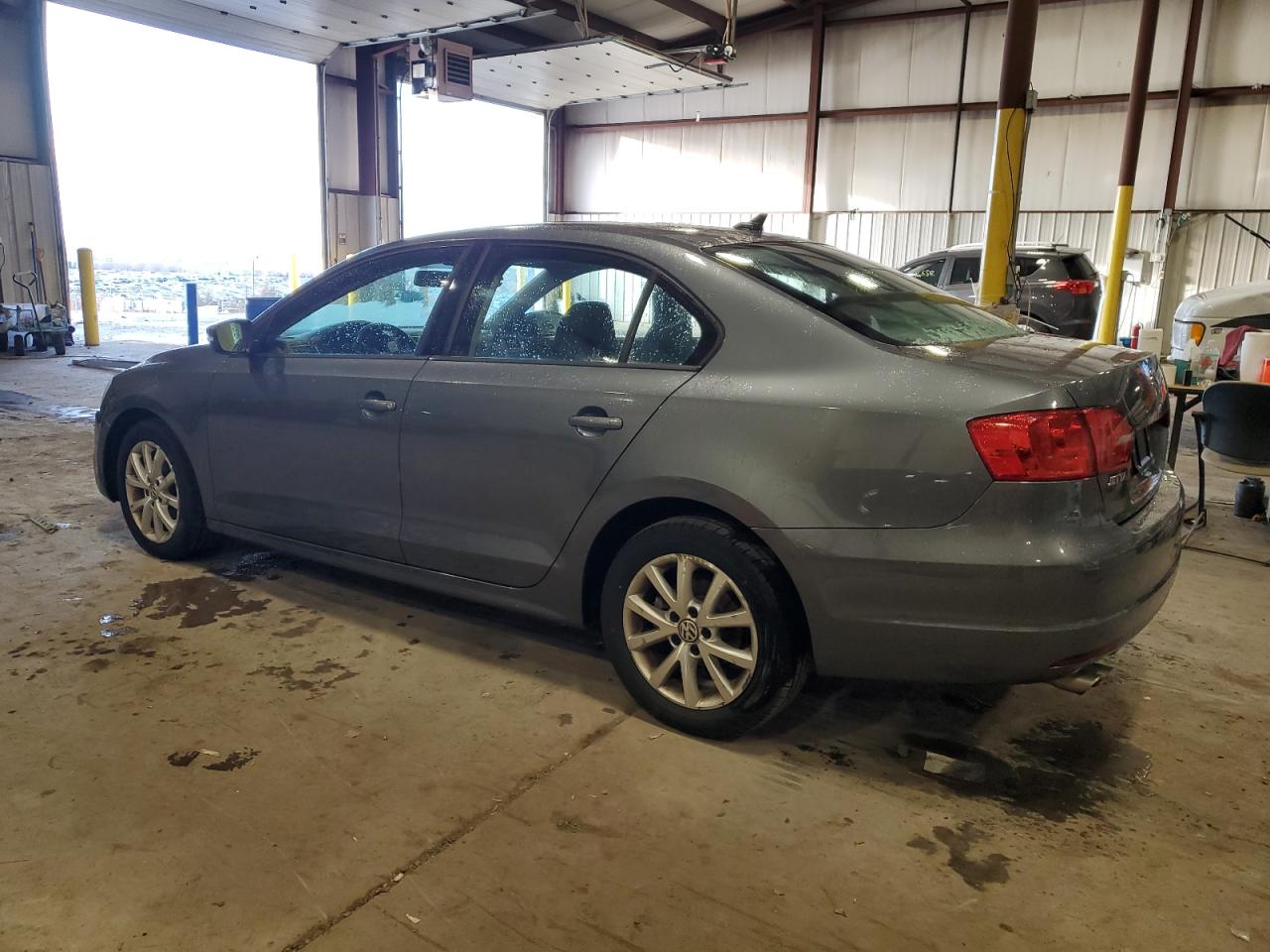 Image 2 of 2012 VOLKSWAGEN JETTA SE 2012 with VIN 3VWDP7AJ3CM398736