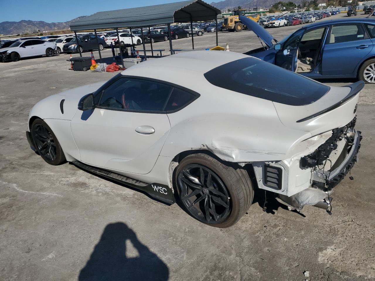 Image 2 of 2022 TOYOTA SUPRA BASE 2022 with VIN WZ1DB0C09NW047346