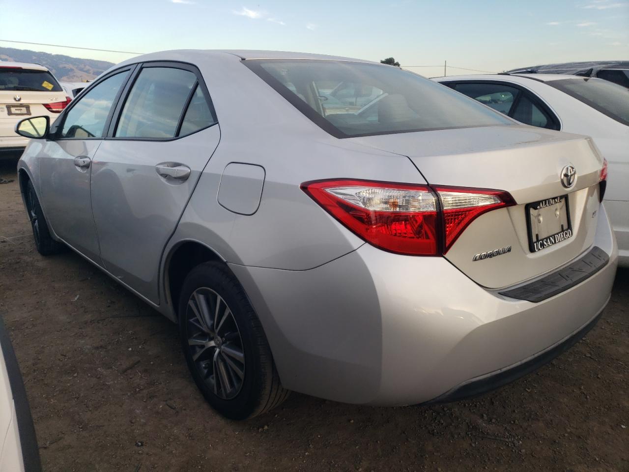Obraz 2 z 2016 TOYOTA COROLLA L 2016 z VIN 5YFBURHE1GP511234